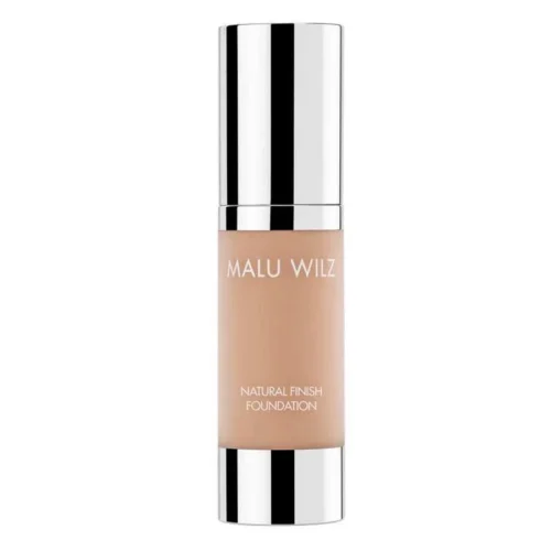 foto base de maquillaje natural finish 35 honey malu wilz